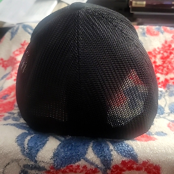 MENS Hurley flex-fit Mesh Size L-XL  Color Black New - Picture 4 of 7